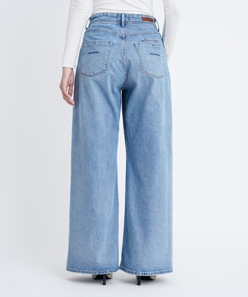 YANUK(ヤヌーク)の「ルーズバギー "KATE"(デニムパンツ・レディース・サックスブルー・26inch/25inch/24inch/23inch/22inch/21inch/27inch)」の8枚目の写真