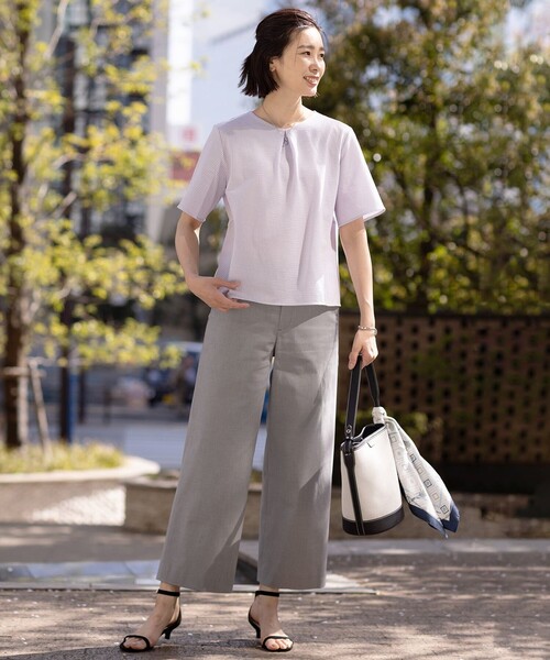 J.PRESS（ジェイプレス）の「【ご好評につき新色追加・セットアップ対応・人気素材】コットンFITTY ストレート パンツ（その他パンツ・レディース・ネイビー系/ネイビー系3/サックスブルー系/ベージュ系/ライトグレー系/アイボリー系・T17/T15/T13）」の22枚目の写真