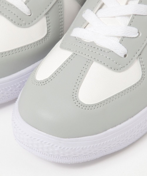 repipi armario（レピピ アルマリオ）の「【晴雨兼用】ハレアメデイリースニーカー（スニーカー・キッズ・グレー/ブラック・LARGE/MEDIUM/SMALL）」の4枚目の写真