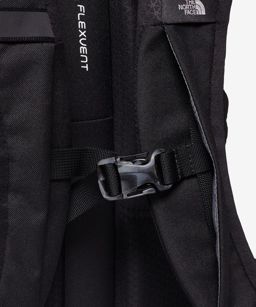 THE NORTH FACE(ザノースフェイス)の「THE NORTH FACE/ザ・ノース・フェイス バックパック PIVOTER ピボター 26L NM82461(バックパック/リュック・メンズ・ブラック/ダークブルー・FREE)」の5枚目の写真