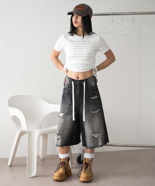 WEGO(ウィゴー)の「WEGO/グラフィックサイドドロストリブちびT(Tシャツ/カットソー・レディース・ホワイト/スミクロ・FREE)」の3枚目の写真