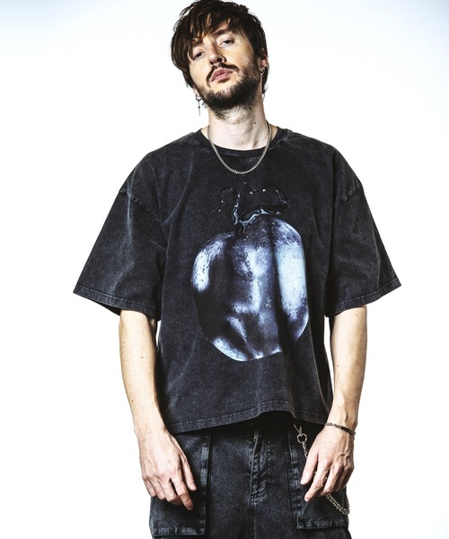 NO ID.（ノーアイディ）の「【NO ID.】PARADISE LOST Print Big T-Shirt / PARADISE LOST プリント ビッグ Tシャツ（Tシャツ/カットソー・メンズ・ブラック/ホワイト/グレー・ONE SIZE）」の4枚目の写真
