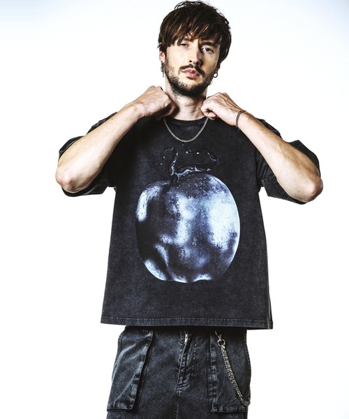 NO ID.（ノーアイディ）の「【NO ID.】PARADISE LOST Print Big T-Shirt / PARADISE LOST プリント ビッグ Tシャツ（Tシャツ/カットソー・メンズ・ブラック/ホワイト/グレー・ONE SIZE）」の8枚目の写真