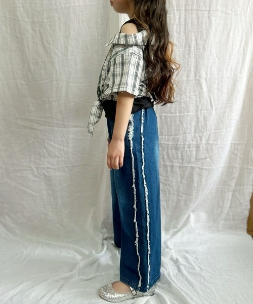 Right-on（ライトオン）の「【VIVIAN BLUE】肩あきドッキングシャツ（その他トップス・キッズ・ブラック/サックスブルー・140/150/160/130）」の13枚目の写真