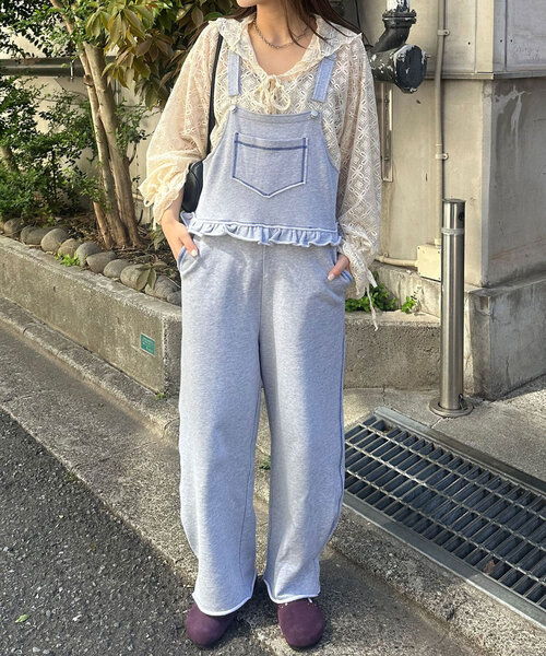 CIAOPANIC（チャオパニック）の「スウェットフリルサロペット（サロペット/オーバーオール・レディース・レッド/ネイビー/オフホワイト/グレー・0/1）」の3枚目の写真