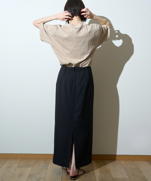 Rouge vif(ルージュヴィフ)の「【接触冷感/UVカット/防しわ】リネンライクストレッチピンタックタイトスカート(スカート・レディース・アイボリー/ベージュ/ブラック・36/38)」の20枚目の写真