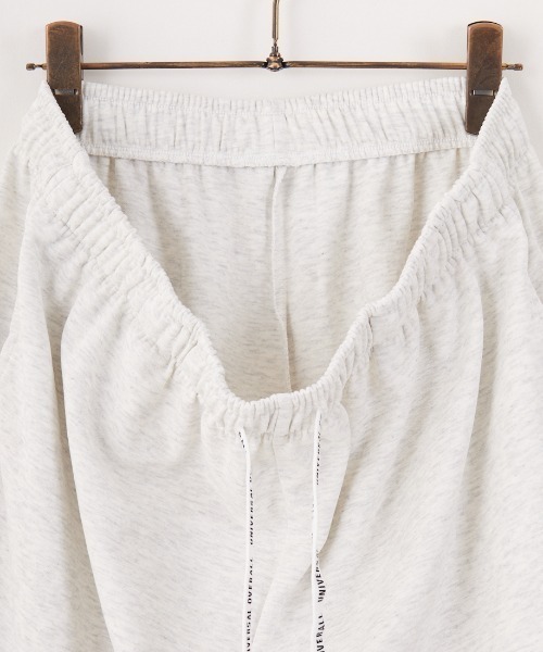 UNIVERSAL OVERALL（ユニバーサルオーバーオール）の「[UNIVERSAL OVERALL/ユニバーサルオーバーオール] 別注 ワンポイントロゴ ポンチショートパンツ（その他パンツ・メンズ・ブラック/チャコールグレー/ライトグレー・M/L）」の5枚目の写真