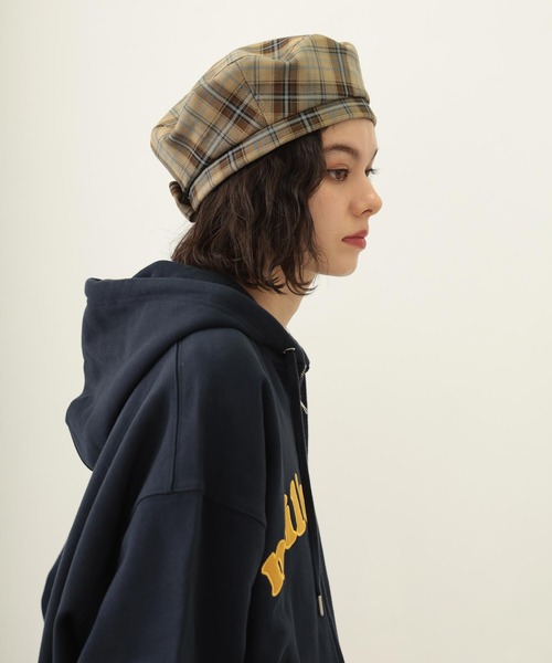 MILKFED.（ミルクフェド）の「LOGO PLAID BERET（ハンチング/ベレー帽・レディース・ホワイト/ベージュ/イエロー・ONE SIZE）」の3枚目の写真
