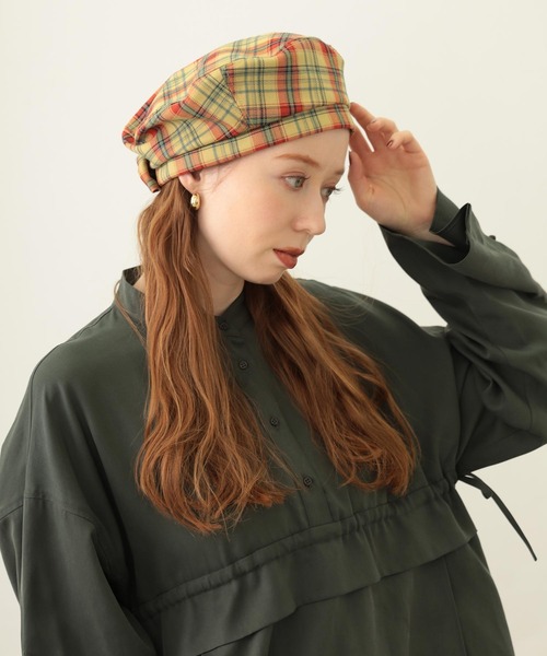 MILKFED.（ミルクフェド）の「LOGO PLAID BERET（ハンチング/ベレー帽・レディース・ホワイト/ベージュ/イエロー・ONE SIZE）」の17枚目の写真