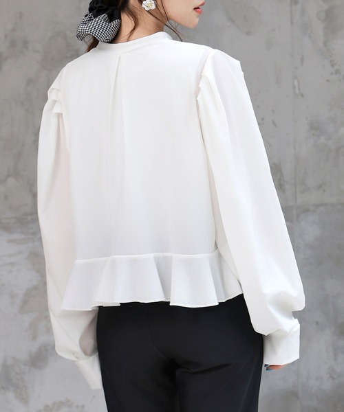 TeddyShop（テディショップ）の「【UVカット率100%/UPF50+/急速・接触冷感/軽量/水陸両用】レディース水着 長袖ハイネックジップアップペプラムフリルラッシュガードトップス 水陸両用 体型カバー（パーカー・レディース・ホワイト/ベージュ・S/L/M）」の8枚目の写真