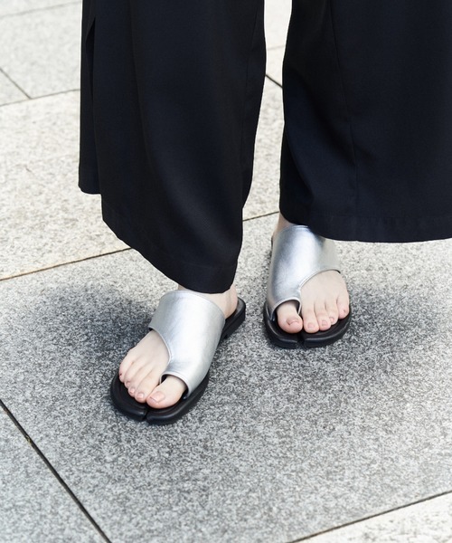 Solace（ソレイス）の「足袋トングサンダル（サンダル・レディース・シルバー/ブラック・S/M/L）」の17枚目の写真