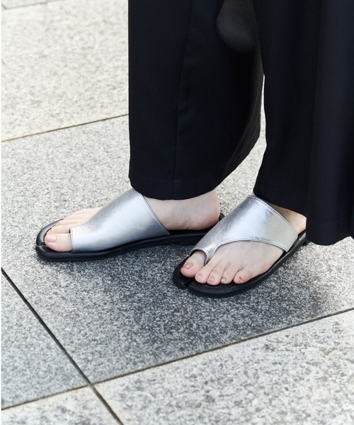 Solace（ソレイス）の「足袋トングサンダル（サンダル・レディース・シルバー/ブラック・S/M/L）」の19枚目の写真