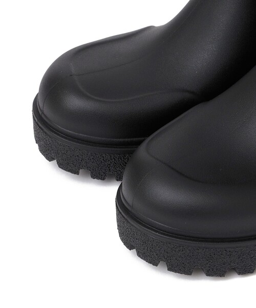 Wpc.(ダブリュピーシー)の「Wpc.: トラック ソール レイン ブーツ(レインシューズ・レディース・オフホワイト/ブラック・SMALL/MEDIUM)」の4枚目の写真