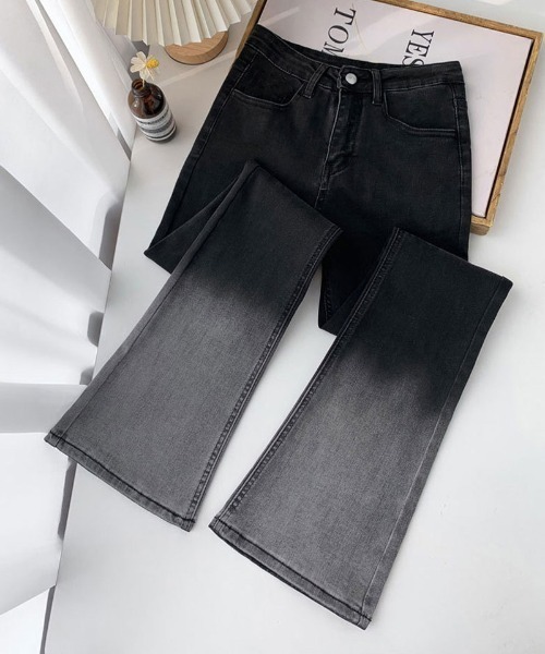 shoppinggo(ショッピングゴー)の「フレアパンツ デニムパンツ グラデーション(デニムパンツ・レディース・グレー・L/M)」の3枚目の写真