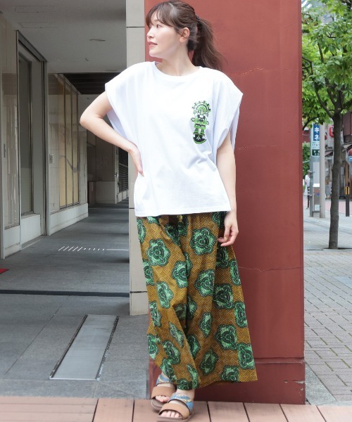 チチカカ(チチカカ)の「トゥーミプリントプルオーバー(Tシャツ/カットソー・レディース・レッド/ホワイト/ブラック・FREE)」の4枚目の写真