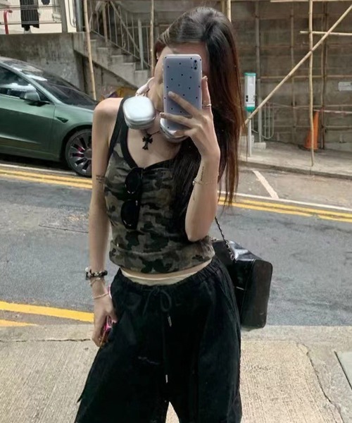MEMECLE(メメクル)の「【 MEMECLE / メメクル 】迷彩柄タンクトップ(タンクトップ・レディース・その他・MEDIUM/LARGE/SMALL)」の11枚目の写真