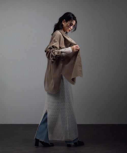 SALON adam et rope'（サロン アダム エ ロペ）の「フェードコーデュロイオーバーシャツ / セットアップ対応（シャツ/ブラウス・レディース・ピンク/ブラウン/チャコールグレー・FREE）」の11枚目の写真