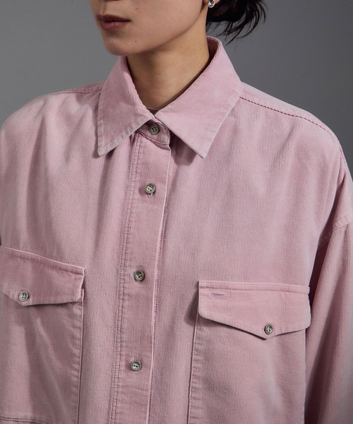 SALON adam et rope'（サロン アダム エ ロペ）の「フェードコーデュロイオーバーシャツ / セットアップ対応（シャツ/ブラウス・レディース・ピンク/ブラウン/チャコールグレー・FREE）」の20枚目の写真
