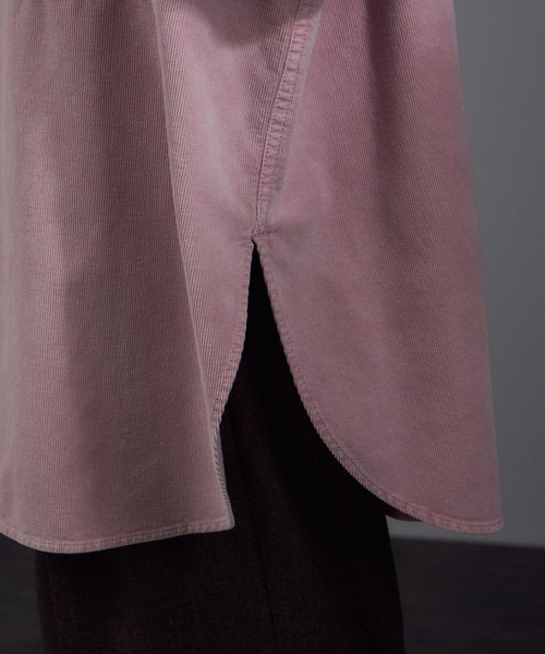 SALON adam et rope'（サロン アダム エ ロペ）の「フェードコーデュロイオーバーシャツ / セットアップ対応（シャツ/ブラウス・レディース・ピンク/ブラウン/チャコールグレー・FREE）」の22枚目の写真