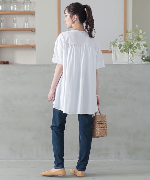 n'OrLABEL(ノアールレーベル)の「箔ロゴプリントフレアカットソー(Tシャツ/カットソー・レディース・オフホワイト/チャコール/ベージュ・2/1)」の9枚目の写真