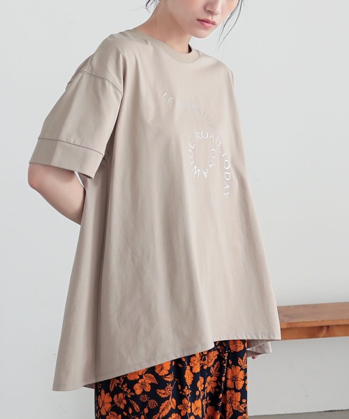 n'OrLABEL(ノアールレーベル)の「箔ロゴプリントフレアカットソー(Tシャツ/カットソー・レディース・オフホワイト/チャコール/ベージュ・2/1)」の16枚目の写真