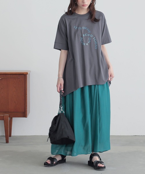 n'OrLABEL(ノアールレーベル)の「箔ロゴプリントフレアカットソー(Tシャツ/カットソー・レディース・オフホワイト/チャコール/ベージュ・2/1)」の13枚目の写真