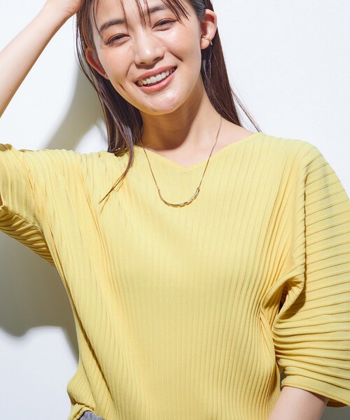 INDIVI（インディヴィ）の「【二の腕カバー／スタイルアップ】ドライタッチストレッチニット（Tシャツ/カットソー・レディース・ブラック/チャコールグレー/ホワイト/イエロー・05/13/15 /38）」の21枚目の写真