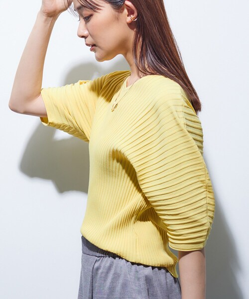 INDIVI（インディヴィ）の「【二の腕カバー／スタイルアップ】ドライタッチストレッチニット（Tシャツ/カットソー・レディース・ブラック/チャコールグレー/ホワイト/イエロー・05/13/15 /38）」の22枚目の写真