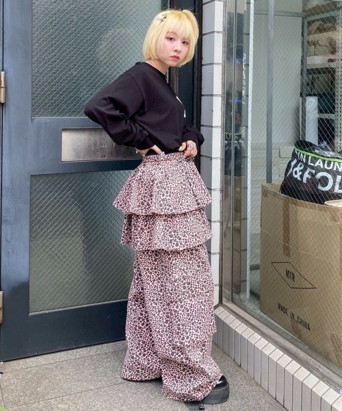 Candy Stripper(キャンディストリッパー)の「LEOPARD SKIRT パンツ(その他パンツ・レディース・ベージュ/ピンク・FREE)」の8枚目の写真