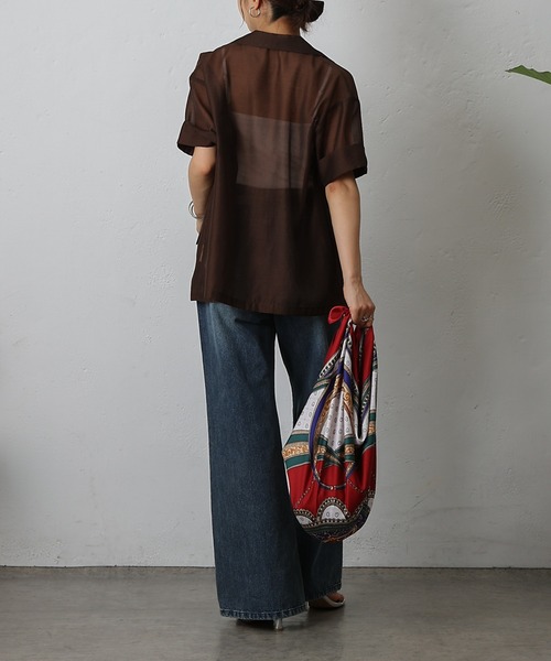 COLONY 2139(コロニートゥーワンスリーナイン)の「サークル大判スカーフ 90×90(バンダナ/スカーフ・レディース・レッド/ベージュ/ネイビー・FREE)」の7枚目の写真