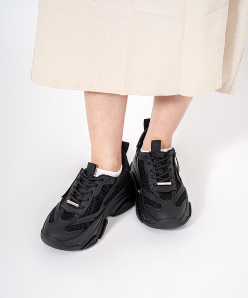 STEVE MADDEN(スティーブマデン)の「【STEVE MADDEN/スティーブマデン】ボリュームソール スニーカー POSSESSION(スニーカー・レディース・ホワイト/ブラック/ブラック×ホワイト/グレー/ホワイト×ホワイト・7.5/7/6.5/8.5/8)」の3枚目の写真