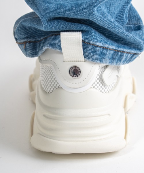 STEVE MADDEN(スティーブマデン)の「【STEVE MADDEN/スティーブマデン】ボリュームソール スニーカー POSSESSION(スニーカー・レディース・ホワイト/ブラック/ブラック×ホワイト/グレー/ホワイト×ホワイト・7.5/7/6.5/8.5/8)」の11枚目の写真