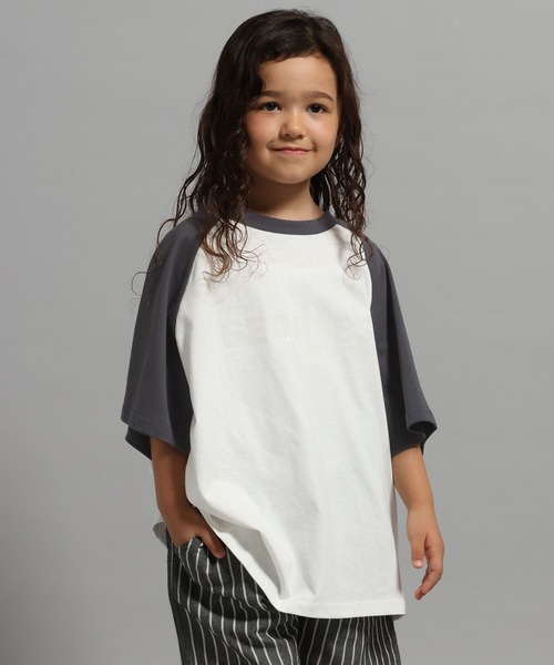 GEORGE'S(ジョージズ)の「【KIDS】ラグランロゴ Tシャツ(Tシャツ/カットソー・キッズ・ライトグレー系/ホワイト系・150cm/130cm/110cm)」の11枚目の写真