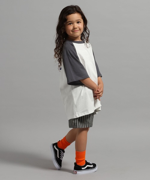 GEORGE'S(ジョージズ)の「【KIDS】ラグランロゴ Tシャツ(Tシャツ/カットソー・キッズ・ライトグレー系/ホワイト系・150cm/130cm/110cm)」の5枚目の写真