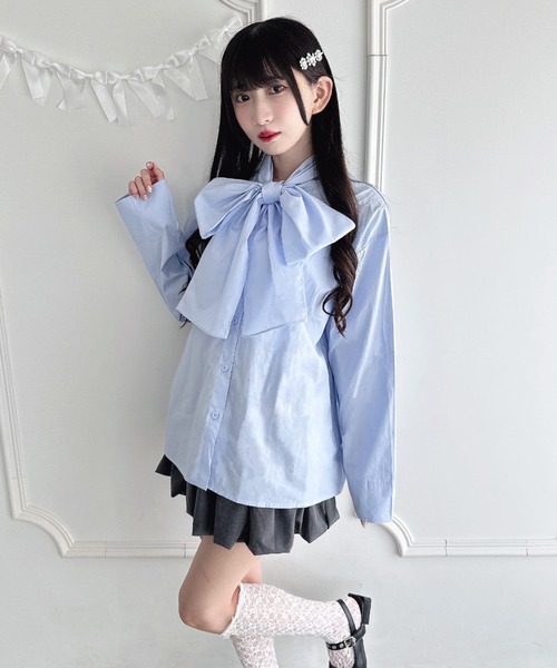 Loueme(ルエム)の「ボリュームリボンボウタイブラウス(シャツ/ブラウス・レディース・ホワイト/ブラック/ライトブルー・FREE)」の4枚目の写真