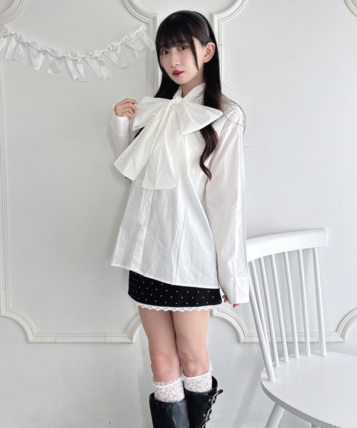 Loueme(ルエム)の「ボリュームリボンボウタイブラウス(シャツ/ブラウス・レディース・ホワイト/ブラック/ライトブルー・FREE)」の16枚目の写真