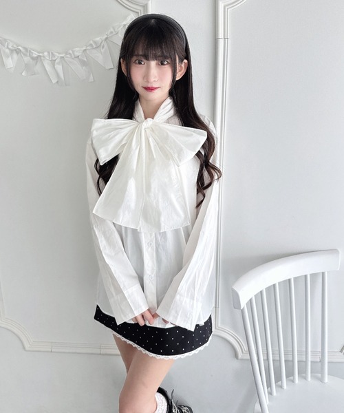 Loueme(ルエム)の「ボリュームリボンボウタイブラウス(シャツ/ブラウス・レディース・ホワイト/ブラック/ライトブルー・FREE)」の14枚目の写真