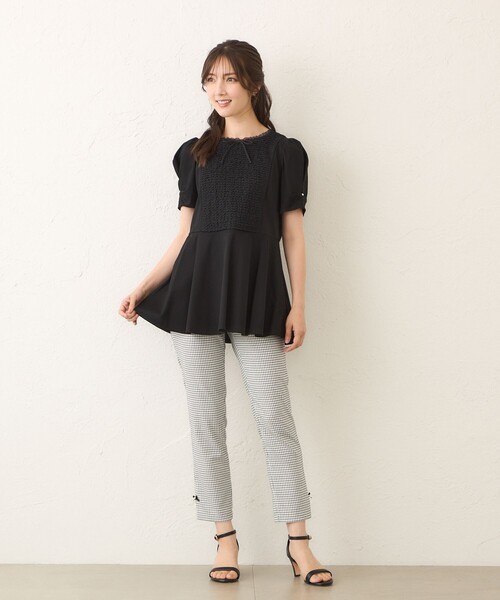 TO BE CHIC(トゥー ビー シック)の「コマフリル カットソーコンビチュニック(チュニック・レディース・オフホワイト/ブラック・40/42)」の11枚目の写真
