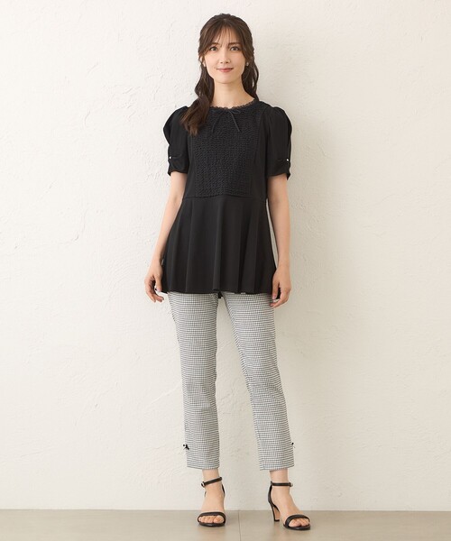 TO BE CHIC(トゥー ビー シック)の「コマフリル カットソーコンビチュニック(チュニック・レディース・オフホワイト/ブラック・40/42)」の10枚目の写真