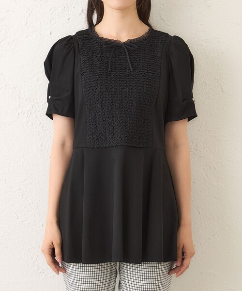 TO BE CHIC(トゥー ビー シック)の「コマフリル カットソーコンビチュニック(チュニック・レディース・オフホワイト/ブラック・40/42)」の8枚目の写真
