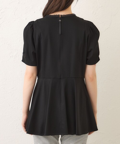 TO BE CHIC(トゥー ビー シック)の「コマフリル カットソーコンビチュニック(チュニック・レディース・オフホワイト/ブラック・40/42)」の6枚目の写真