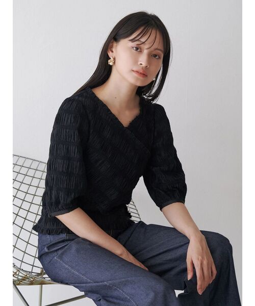 TONAL(トーナル)の「スモッキングJQアシメブラウス(シャツ/ブラウス・レディース・ブラック/ベビーピンク/オフホワイト・MEDIUM)」の9枚目の写真