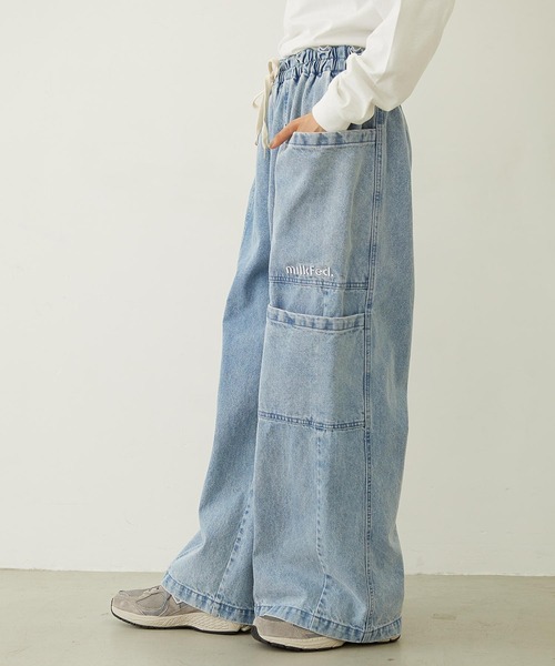 MILKFED.(ミルクフェド)の「BIG POCKET PANTS(デニムパンツ・レディース・ライトブルー/ライトインディゴブルー・S/M)」の5枚目の写真