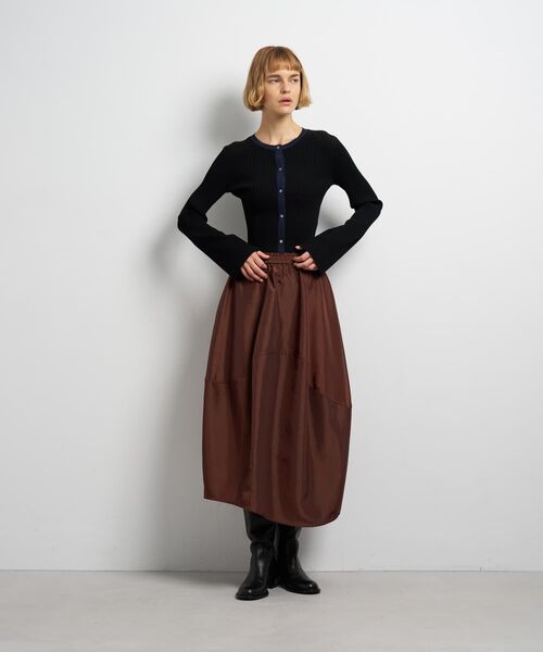 LANVIN en Bleu(ランバンオンブルー)の「バイカラーリブショートカーディガン(ニット/セーター・レディース・ブラック/レッド/ベージュ・38)」の18枚目の写真