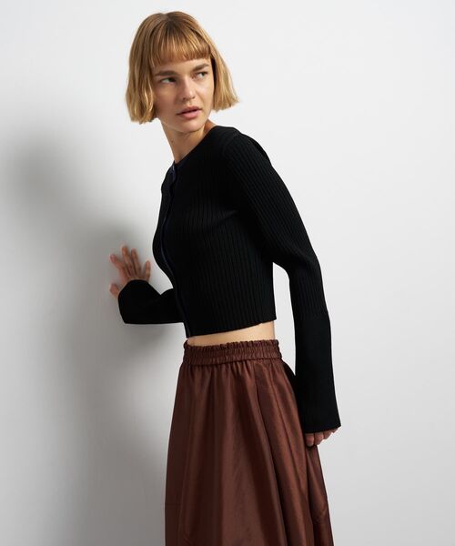 LANVIN en Bleu(ランバンオンブルー)の「バイカラーリブショートカーディガン(ニット/セーター・レディース・ブラック/レッド/ベージュ・38)」の22枚目の写真