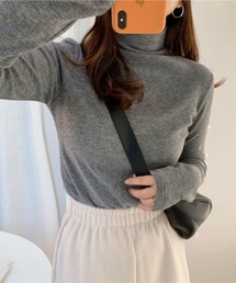春にも使える。ぬくもり包む。薄手あったか裏起毛タートルネックトップス
