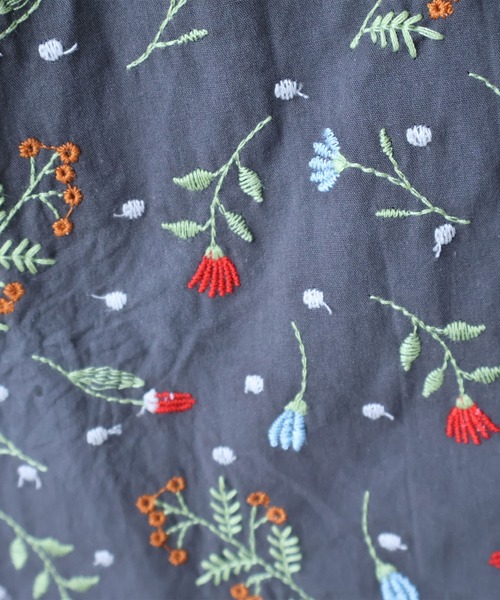 bulle de savon(ビュルデサボン)の「《early spring》はるの庭刺繍 ワンピース(ワンピース・レディース・セージグリーン/チャコールグレー・FREE)」の14枚目の写真