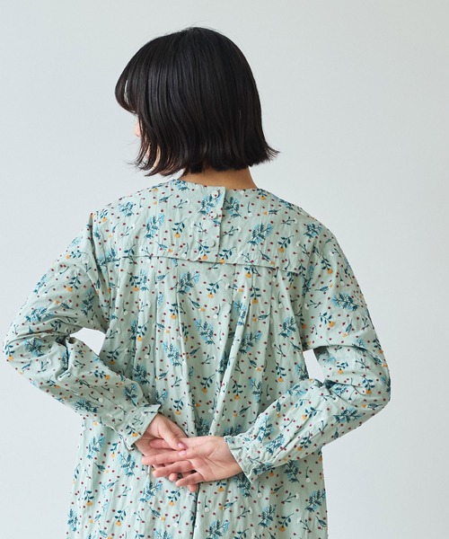 bulle de savon(ビュルデサボン)の「《early spring》はるの庭刺繍 ワンピース(ワンピース・レディース・セージグリーン/チャコールグレー・FREE)」の4枚目の写真