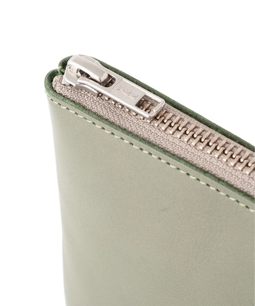 MHL.（エムエイチエル）の「BASIC LEATHER（ポーチ・レディース・グリーン系その他7/ブラック・FREE）」の4枚目の写真