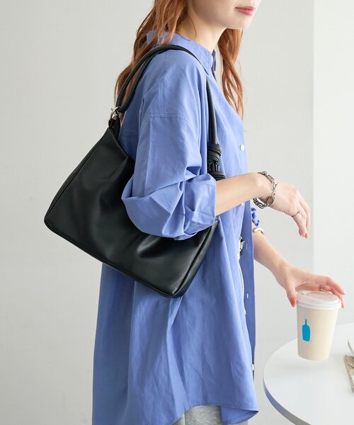 DISCOAT（ディスコート）の「タック使い2WAYアシメショルダーバッグ（ショルダーバッグ・レディース・ブラック/ベージュ/ブラウン・FREE）」の22枚目の写真